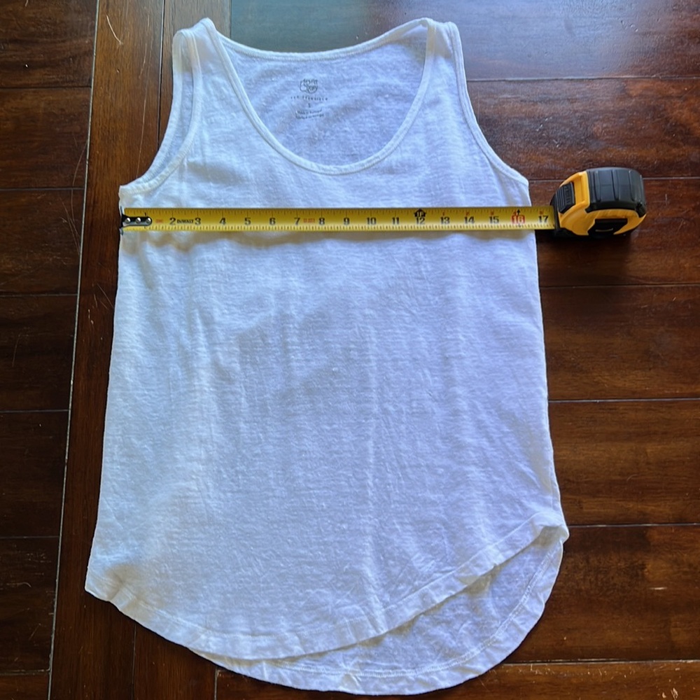 Margaret O’Leary Linen Scoop Tank size small